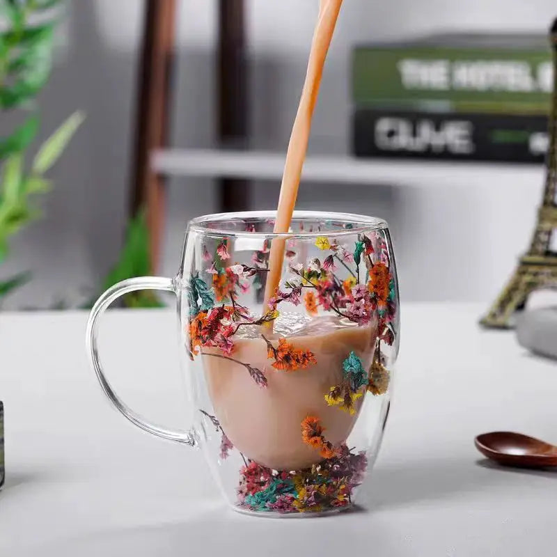 Tasse à double motif floral 