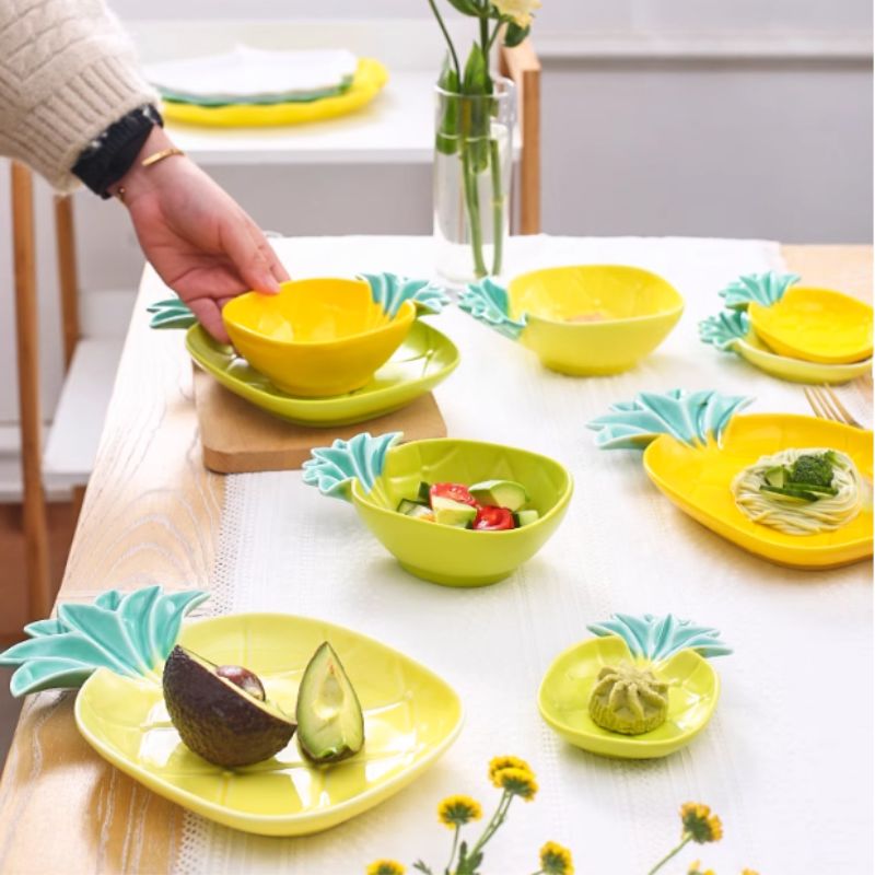 Assiettes en céramique ananas