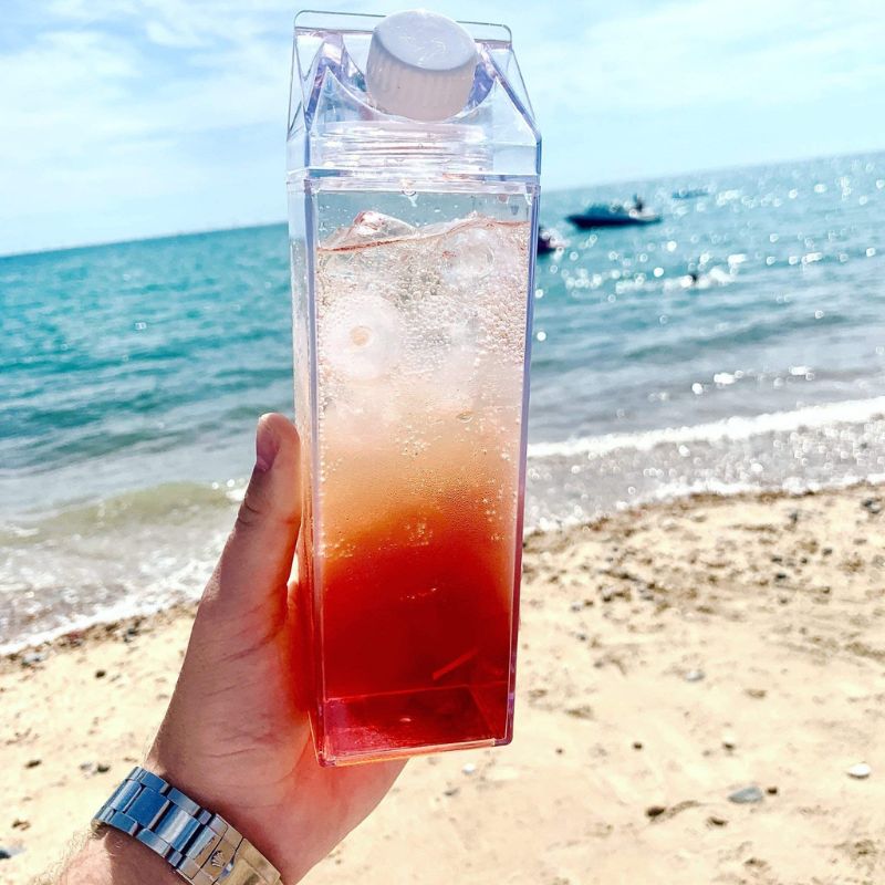 Transparente Getränkeflasche