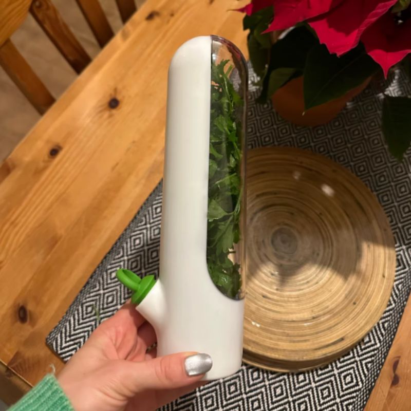 Bouteille de conservation pour légumes et herbes